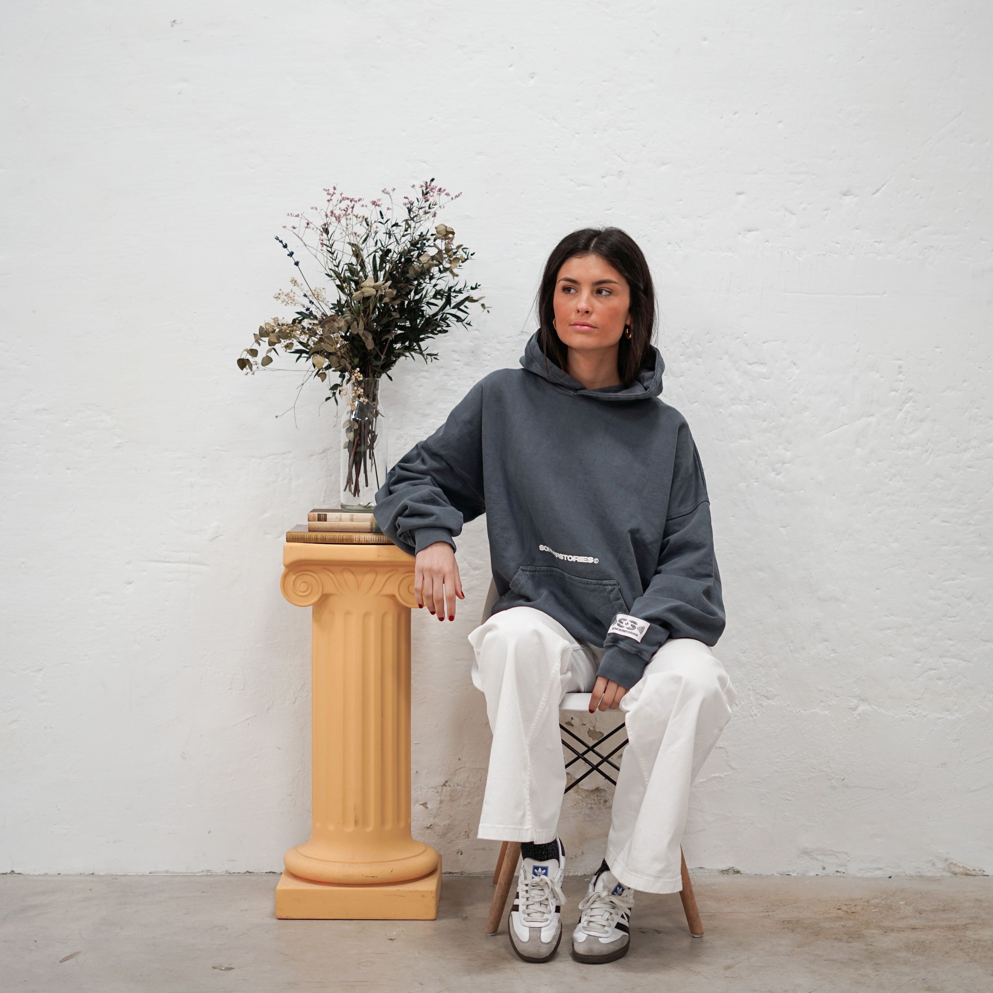 Galeria Hoodie Enough Sonderstories