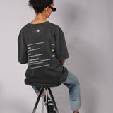 Modelo con Camiseta Shopping Gray Sonderstories I